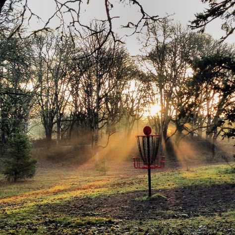 Disc Golfing on a winter morning with your homies. Disc Golf Aesthetic, Disk Golf, Disc Golf Basket, Golf Diy, Disc Golf Courses, Winter Morning, 2025 Vision, Disc Golf, Glamping