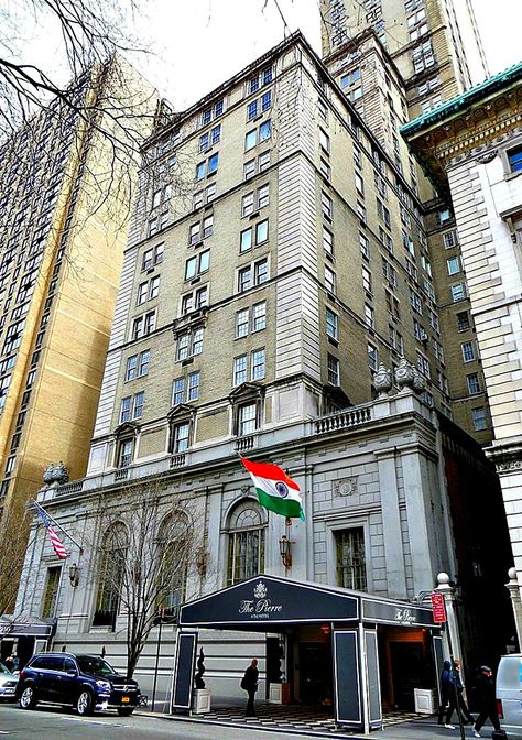 Pierre Hotel, 2 East 61st Street, New York City. March 22, 2013. The Pierre Hotel New York, Famous Hotels, New York City Buildings, Vintage Nyc, Nyc Hotels, Street New York, Rhythm And Blues, Jersey City, Park Avenue