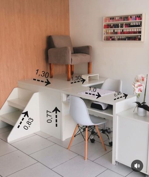 Nail Table Ideas, Nail Room Ideas Home, Nails Trendy Short, French Tip Black, Square French Tip, Nail Salon Interior Design, Tech Room, Beauty Room Salon, Nail Room Ideas