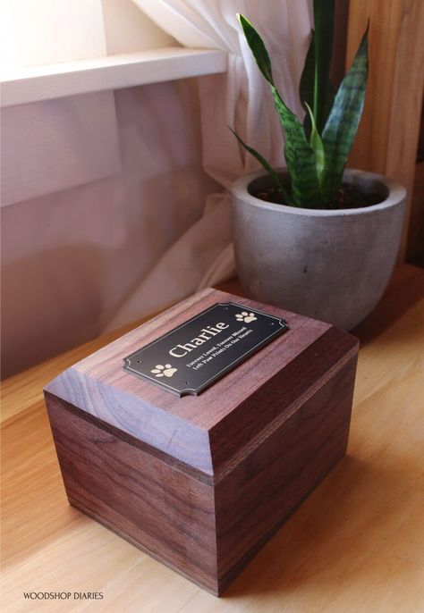 DIY Pet Urn & Keepsake Box--With Personalized Tags Keepsake Box Diy, Woodshop Diaries, Wood Pet Urn, Beetlejuice Cartoon, Cremation Boxes, Box Picture Frames, Pet Water Bowl, Wood Keepsake Box, Dog Urns