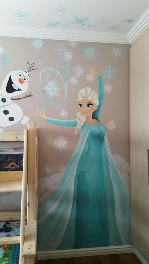 Princess Wall Painting, Elsa Bedroom Ideas, Disney Princess Mural, Preschool Girl Bedroom, Frozen Mural, Frozen Bedroom Ideas, Elsa Bedroom, Frozen Theme Room, Elsa Room