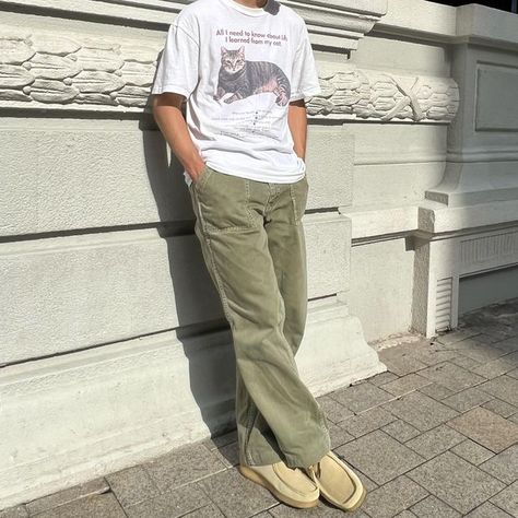 Mens Khakis Outfit Casual, Men’s Khakis Outfit, Khaki Jeans Outfit Men, Khakis Outfit Men, Khaki Shoes Outfit, Men Khaki Pants Outfit, Clark Wallabees Outfit, Khaki Jeans Outfit, Wallabees Outfit Men