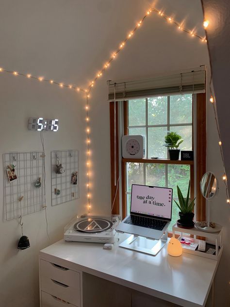 desk inspo Fairy Lights Office Desk Areas, Twinkle Lights Desk, Fairy Lights Desk, Study Desk Fairy Lights, Wooden Light Desk, Gaming Desk Bulb Light, Dream Office, Study Areas, Study Table