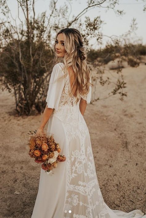 Cowgirl Wedding Dress, Desert Wedding Dress, Rustic Wedding Dresses Country, Wedding Vow Renewal, Joshua Tree Wedding, Wedding Vow, Pretty Wedding Dresses, Country Wedding Dresses, Bohemian Wedding Dress