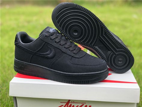 Nike Air Force Men, All Black Nikes, Best Sandals For Men, Shoes Boots Timberland, Nike Swoosh Logo, Nike Air Force Ones, Triple Black, Cute Nike Shoes, Cute Nikes