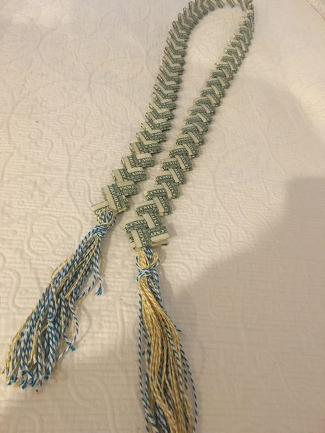 Hawaiian Leis For Graduation, Dollar Bill Lei Graduation, Money Leis For Graduation Diy For Boys, Dollar Leis For Graduation, Money Leis For Graduation Diy Tutorial, How To Make Money Leis For Graduation, Money Lay For Graduation, Graduation Leis For Boys, Graduation Lay