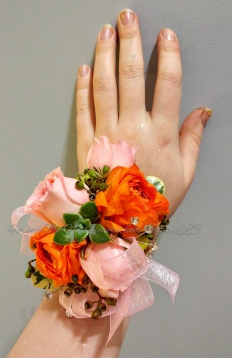 Light Pink Corsage, Orange Corsage, Hand Corsage, Pink Corsage, Prom Corsages, Floral Corsage, Wrist Corsage Prom, School Wedding, Flowers And Gifts