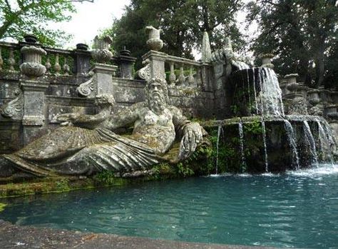 Mermaid Palace, Gardens Of The World, Witch Garden, Best Of Italy, Italian Garden, Fantasy Castle, Garden Photos, Beautiful Places To Visit, Science And Nature