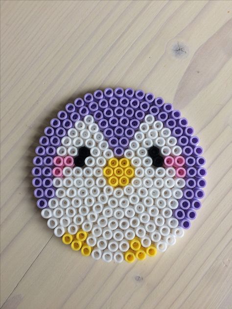 Hama Beads Squishmallow, Penguin Perler Bead Patterns, Circular Perler Bead Patterns, Blue Perler Beads, Patrones Hama Beads Ideas, Penguin Perler Beads, Circle Perler Bead Patterns, Purple Penguin, Ironing Beads