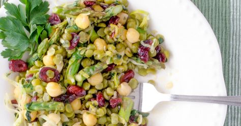 Healthy Spring Salad with Garbanzo Beans – Palouse Brand Salad With Garbanzo Beans, Garbanzo Bean Recipes, Cooking Garbanzo Beans, Chickpea Recipe, Green Split Peas, Spring Salad Recipes, Spring Dishes, Spring Recipe, Split Peas