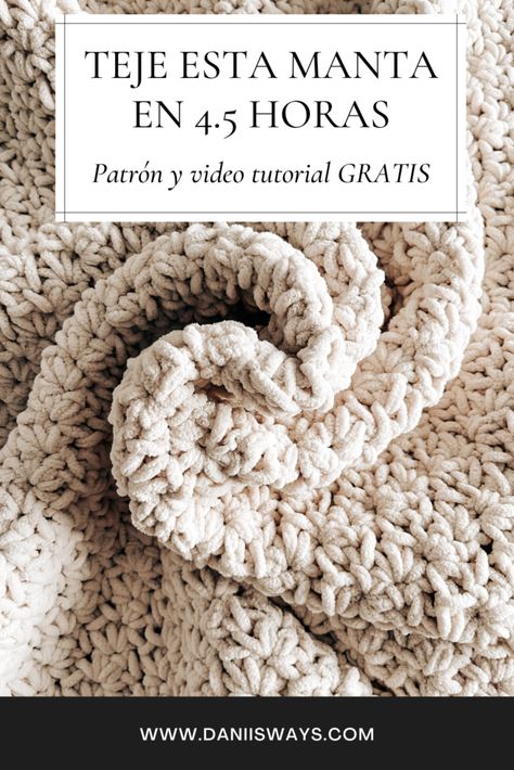 Mantita fácil y rápida a Crochet – Patrón y tutorial Crochet Blanket Bernat Blanket Yarn, Crochet Blanket Bernat, Bulky Yarn Crochet, Chunky Yarn Blanket, Chunky Crochet Blanket Pattern, Christmas Crochet Blanket, Bernat Yarn, Throw Blanket Pattern, Crochet Baby Blanket Free Pattern