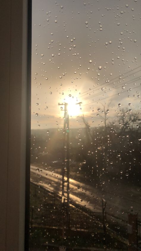 Rain With Sun Aesthetic, Evening Rain Aesthetic, Sun Showers Aesthetic, Sunshower Aesthetic, Sun After Rain Aesthetic, Rainy Evening Aesthetic, Light Rain Aesthetic, Sunny Rain Aesthetic, Sun Day Aesthetic