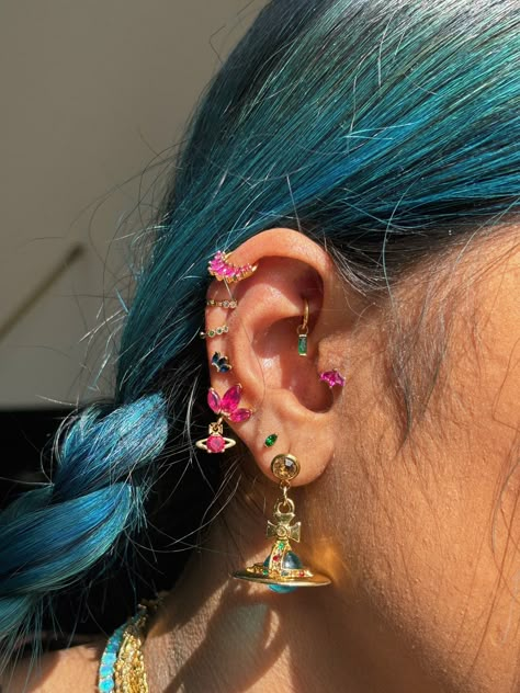 Pretty Ear Piercings, Bold Jewelry, Dope Jewelry, Chunky Jewelry, Funky Jewelry, Stacked Jewelry, Jewelry Lookbook, Girly Jewelry, Dream Jewelry