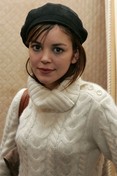 the wonderful actress Nora Zehetner Nora Zehetner, Soft Gamine, Beauty Icons, Favorite Celebrities, Tart, Fashion Beauty, Turtle Neck, Style Inspiration, Actresses