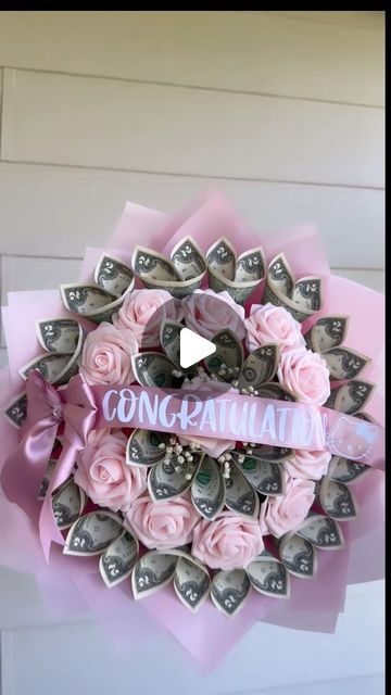 Ramos With Money, Roses Bouquet With Money, Cash Bouquet, Money Bouquet With Roses, Flower Bouquet With Money, Birthday Flowers Bouquet With Money, Glitter Money Roses, Money Bouquet Ideas, Glitter Roses Money Bouquet