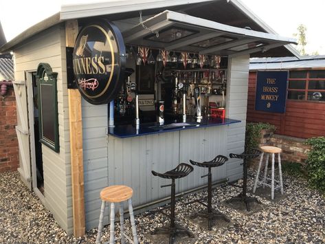 Diy Outdoor Bar Backyard, Shed To Bar Ideas, Outdoor Shed Bar Ideas Backyards, Backyard Pub Shed Ideas, Bar Shed Backyard, Backyard Pub Shed, Outdoor Bar Shed, Garden Pub Shed, Bar Shed Ideas