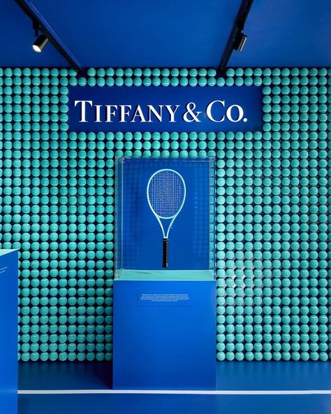 Tiffany & Co. US Open Tennis Immersive Installation, South Plaza New York. Tennis Installation, Tennis Activation, Tennis Court Design, Plaza New York, Immersive Installation, Activation Ideas, Golf Invitation, Twins Game, Us Open Tennis