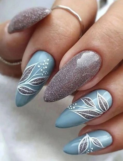 Manicure Nail Designs, Dot Nail Art, Fancy Nails Designs, New Nail Designs, Cute Nail Art Designs, Nail Polish Art, Pretty Nail Art Designs, Pretty Nail Art, Nail Designs Glitter