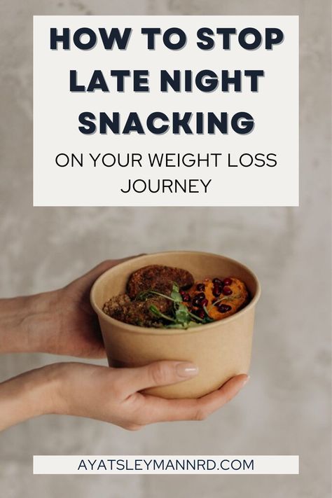 Night Eating Syndrome, Mindless Eating, Eating At Night, Kinds Of Desserts, Health And Wellness Coach, Late Night Snacks, Snack Attack, Balanced Meals, Feeling Hungry