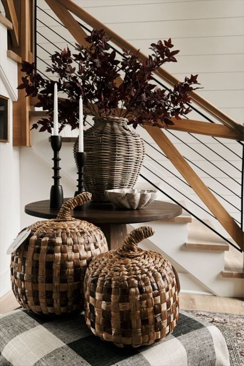 Wicker Pumpkins Decor, Basket Decor Ideas, Beach Autumn, Checkered Pumpkins, Sparkly Halloween, Autumn Greetings, Inspirational Homes, French Country Glam, Autumn Things