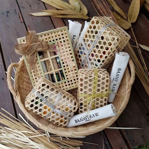 Handmade Bamboo Woven Gift Packaging Boxes With Lid - Buy Bamboo Box Packaging,Woven Gift Box,Woven Box With Lid Product on Alibaba.com Eid Hampers, Bamboo Gifts, Basket Weaving Patterns, Packaging Template Design, Bamboo Box, Handmade Packaging, Bamboo Crafts, Diy Holiday Gifts