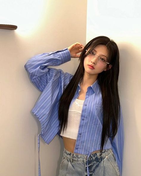 가을 GAEUL (@fallingin__fall) • Instagram photos and videos Kpop Ive, Icona Pop, Girls Music, Kawaii Fashion Outfits, Latest Albums, My Chemical, I Love Girls, Incheon, Starship Entertainment