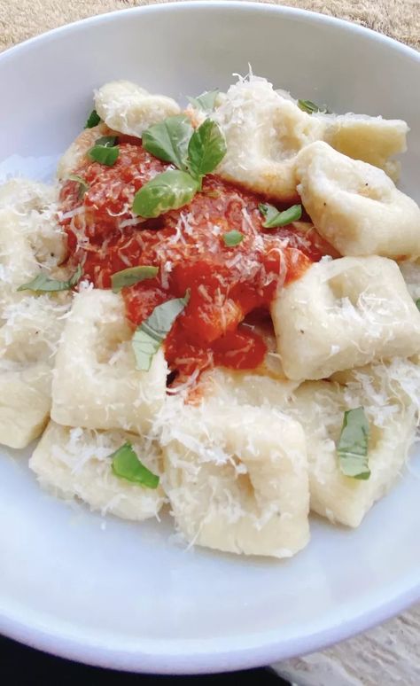 Ricotta Gnudi Recipe Semolina Flour Recipes, Gnudi Ricotta, Easy Egg Noodles, Ricotta Gnudi Recipe, Semolina Recipes, Gnudi Recipe, Italian Fish Stew, Ricotta Gnudi, Semolina Recipe