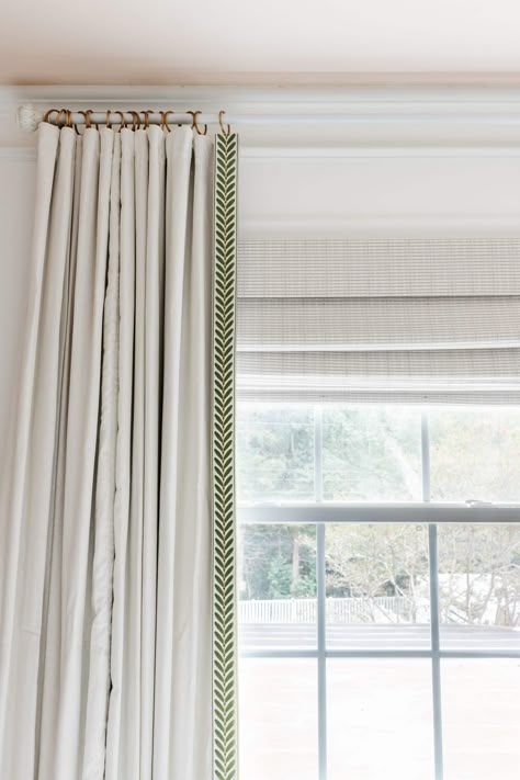 One Curtain Panel On Window Ideas, Diy Curtains No Sew, Curtains With Trim, Blesser House, Diy No Sew Curtains, Parma Gray, Blinds Modern, Curtains Without Sewing, Diy Drapes