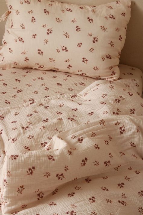 Vintage Floral Bedroom Aesthetic, Muslin Bedding, Cute Pink Flowers, Flower Duvet Cover, Pastel Bedroom, Flower Sheets, Flower Duvet, Cute Bedding, Flower Bedding