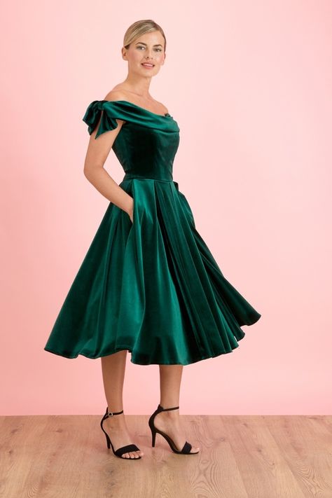 50s Design, The Pretty Dress Company, Velvet Prom Dress, Hollywood Waves, Boned Bodice, Velvet Skirt, Black Tie Event, Pretty Dress, Velvet Bow