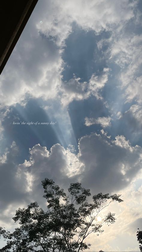 Sun Ray Photography, Sun Rays Quotes, Sun Rays Aesthetic, Sky Nature Aesthetic, Christmas Captions For Instagram, Sunset Captions For Instagram, Sunset Captions, Sunset Quotes Instagram, Sky Photography Nature