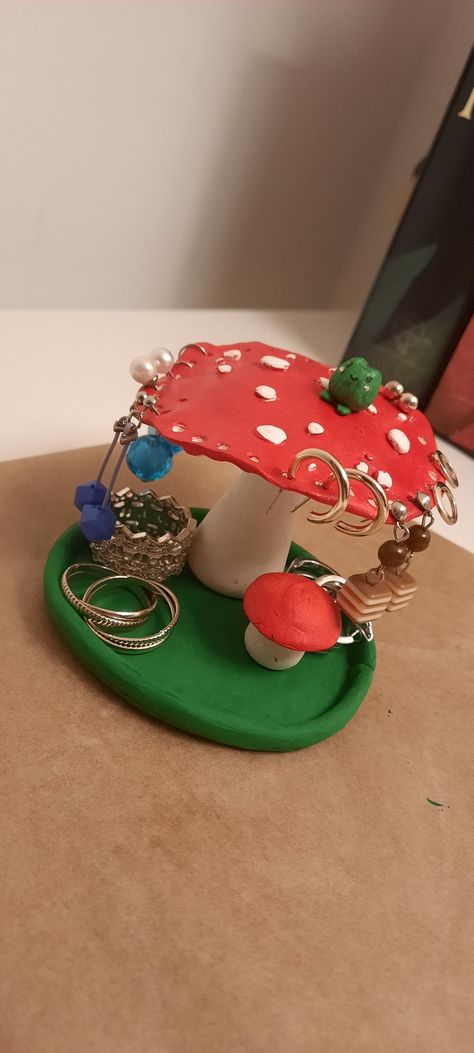 Clay Projects Jewelry Holder, Earring Holder Clay, Mushrooms Clay, Mushroom Earring Holder, Mushroom Earring, Clay Jewellery Holder, Homeschool Art Projects, Clay Mushroom, Earring Hanger