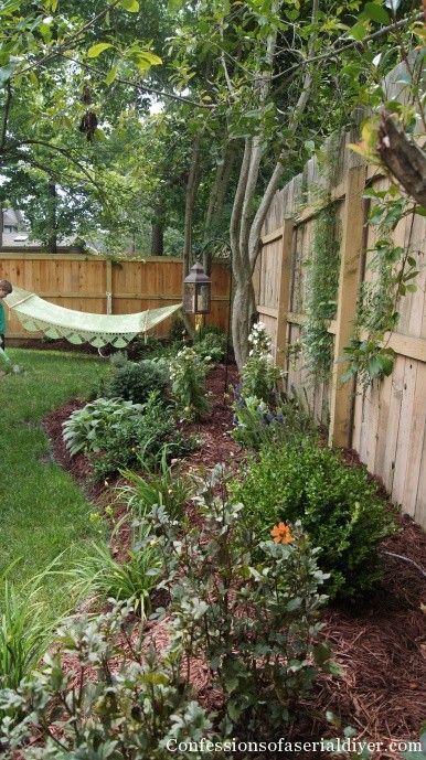 Privacy Fence Landscaping, Backyard Privacy, Real Estat, Fence Landscaping, Have Inspiration, Foto Tips, Backyard Fences, Backyard Makeover, Beautiful Backyards