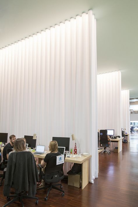 lagranja design create a leafy, light-filled office in barcelona Office Curtains, Cool Office Space, Space Dividers, Office Partition, Cool Office, Workplace Design, Commercial Architecture, Workspace Design, Office Workspace