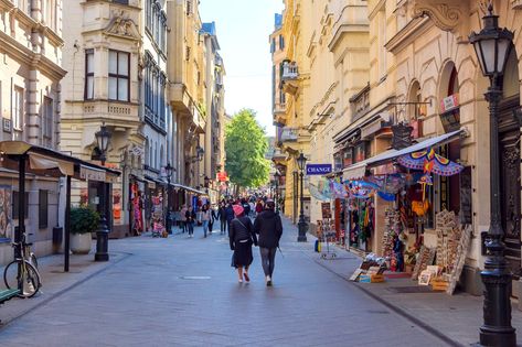 10 Best Places to Go Shopping in Budapest - Where to Shop in Budapest and What to Buy? - Go Guides Budapest Shopping Street, Shopping In Budapest, Budapest Shopping, Budapest Fashion, Budapest Skyline, Budapest Nightlife, Budapest Christmas, Budapest Travel, Chateau Medieval