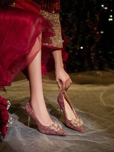 beautiful and soft heels colection Red Sparkle Shoes, Ruby And Pearl, Pearl Heels, Shoe Hacks, Romantic Life, Soft Heels, Shoes Hack, Elegant High Heels, Fun Heels