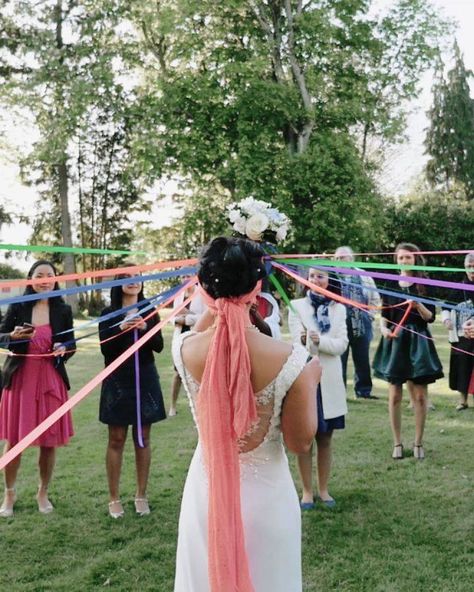 A unique bouquet toss by Liliane ✂🌺🌷🌹🌳 Check out our wedding highlights and wedding same day edits on www.3petitspoints.net 🔊 Music licensed from... | By 3petitspoints films Maypole Bouquet Toss, Bouquet Toss Ideas, Alternative Bouquet Toss, Corn Wedding, Wedding Bouquet Toss, Alternative Wedding Bouquet, Wedding Wishing, Marriage Celebrant, Mauve Wedding