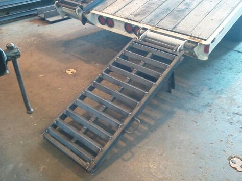 Trailer Ramp Ideas, Car Trailer Ramps, Motorcycle Ramp, Log Trailer, Trailer Wiring Diagram, Welding Trailer, Car Hauler Trailer, Trailer Ramps, Homemade Trailer