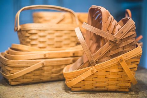 Longenberger Baskets Ideas, Vintage Basket Decor Ideas, Basket Display Ideas Decor, Longerberger Baskets Ideas, Basket Styling Ideas, Longaberger Basket Ideas Storage, Longaberger Basket Ideas Display, Decorating Baskets Ideas, What To Put In Baskets For Decor