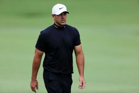 Black Mock Turtleneck, Brooks Koepka, Ryder Cup, Golf Attire, Wearing All Black, All Black Looks, Tiger Woods, Pga Tour, Mock Turtleneck