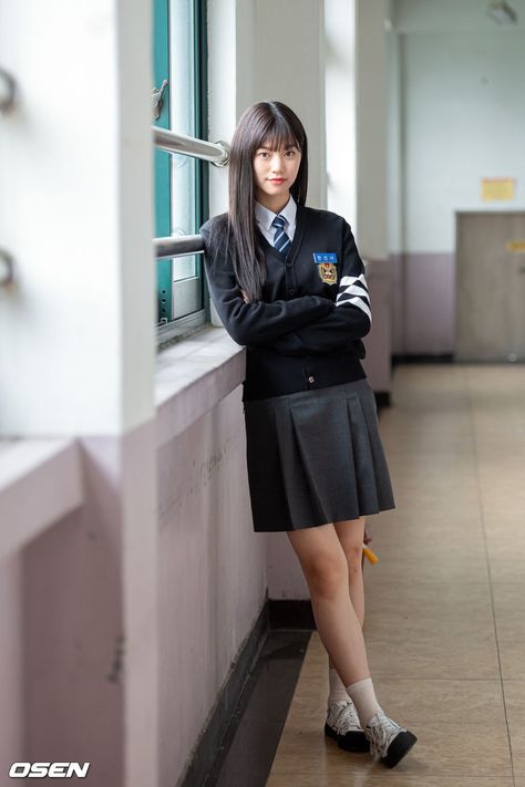 200628 Press Pop Out Boy filming site behind Wonyoung School Uniform, Korean Uniform, Student Uniform, Korean School, Korean Student, Women Wearing Ties, Kim Doyeon, School Uniform Fashion, School Uniform Outfits