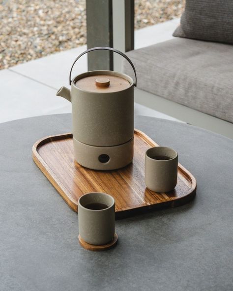 Sunshine, fresh air, and a steaming cup of tea... what more could you ask for? ☀️ The Umea tea set is perfect for drinking tea in the garden. This sleek teapot with tea light keeps your tea warm. Combine the tea set with the matching Umea cups. ✨ #TeaOutside #TeaSet #Bredemeijer Tea In The Garden, Tea Warmer, Object Design, Cast Iron Tea Pot, Steaming Cup, Ceramic Tea Set, Tea Filter, Tea Glasses, Glass Teapot