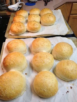 A Mixed Up Menagerie of Stuff: Soft and Fluffy Kaiser Rolls Specialty Breads, Kitchenaid Recipes, Kaiser Rolls, Beer Bread Recipe, Kitchen Aid Recipes, Homemade Buns, Homemade Bread Recipes Easy, Artisan Bread Recipes, Yeast Breads