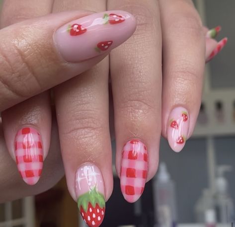 Sparkly Checkered Nails, Strawberry Picnic Nails, Gingham Nails Tutorial, Pink Gingham Nails, Gingham Nails, Picnic Nails, Groovy Nails, Strawberry Picnic, Strawberry Nails