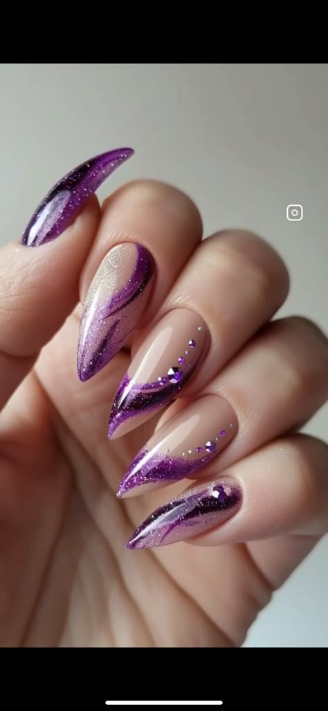 Purple Disco Nails, Violet And Black Nails, Dark Purple Wedding Nails, Purple And Blue Acrylic Nails, Dark Purple Stiletto Nails, Euphoria Aesthetic Nails, Purple Stilleto Nails, Dark Purple Almond Nails, Purple Nails Prom