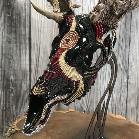 Art Gallery : Untamed Elegance: Beaded Skull Artwork Deer Skull Art Diy, Beaded Deer Skull, Beaded Cow Skulls, Hog Skull, Deer Skull Decor, Moose Skull, Elk Skull, Deer Skull Art, Chic Artwork