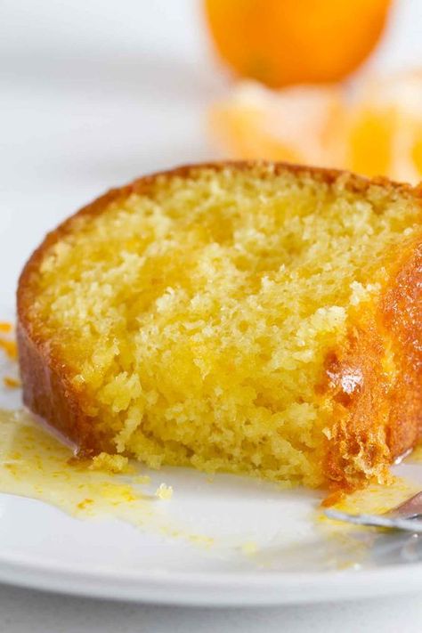 Moist and delicious, this Orange Glazed Bundt Cake starts with an easy citrus bundt cake that is covered in a sticky, sweet orange glaze. This cake is always a hit! Glazed Bundt Cake, Pineapple Juice Cake, Orange Bundt Cake, Pineapple Dessert, Tropical Desserts, Orange Cake Recipe, Lemon Bundt Cake, Orange Glaze, Chocolate Bundt Cake