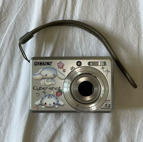 Digital Camera With Stickers, Y2k Camera, Digi Camera, Camera Decor, Cute Camera, Composition Photoshop, Retro Gadgets, Image Swag, Summer Scrapbook