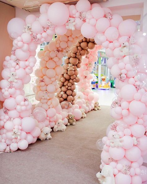 Balloon Tunnel, Birthday Decors, Fancy Baby Shower, Butterfly Birthday Party Decorations, Blush Balloons, Decoration Birthday Party, Floral Arch Wedding, Arch Ideas, Baby Shower Deco