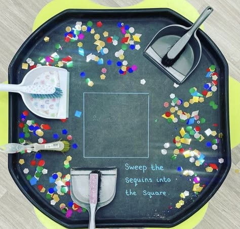 Tuf Tray Ideas, Eyfs Activities For 2-3, Christmas Tuff Tray Ideas Eyfs, Fine Motor Tuff Tray Ideas, Easy Tuff Tray Ideas, Tuff Tray Activities, Tuff Tray Ideas Toddlers, Tuff Tray Ideas, Funky Fingers